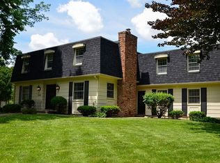 2030 Winding Hill Rd, Davenport, IA 52807