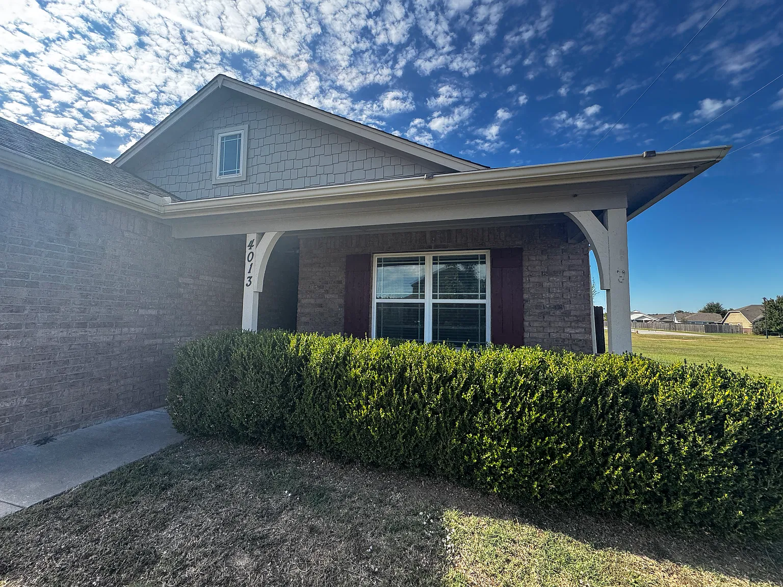 4 bed, 1834 sqft, $1,995 — Photo 2