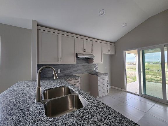 5th image of 7106 El Meson Dr