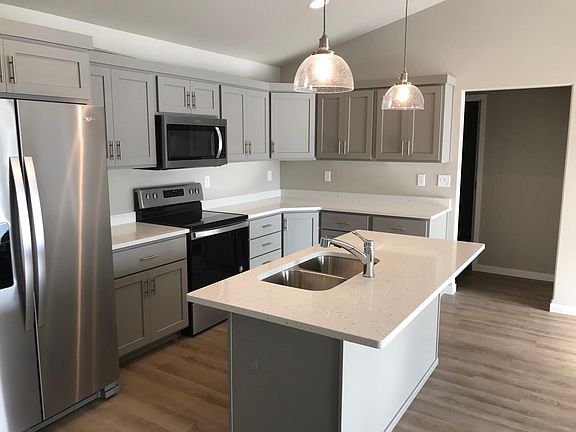 2nd image of 303A Torontos Ct