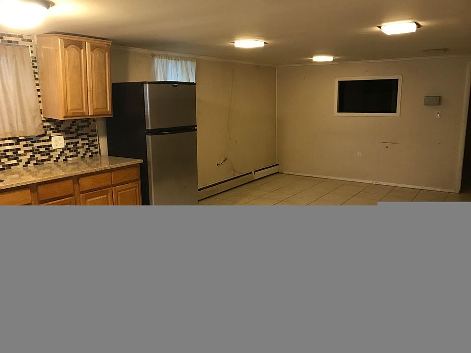 2nd image of 635 Hollywood Ave
