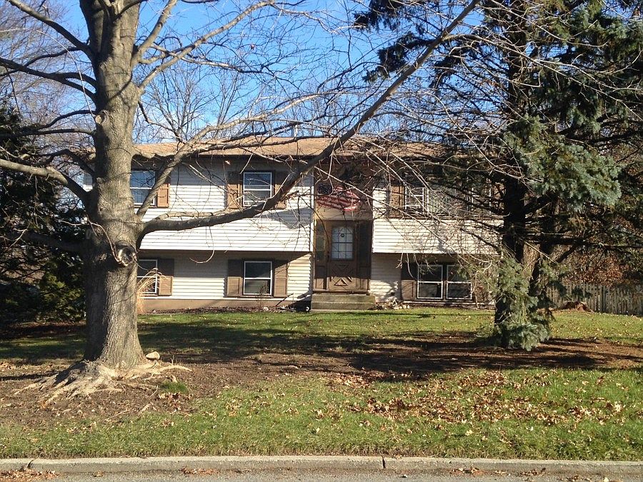 1st image of 7 Bradner Dr
