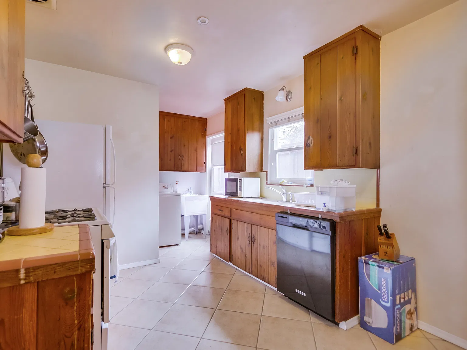22 Beryl St — Photo 3