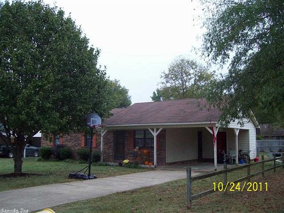 1st image of 210 Joy Dr