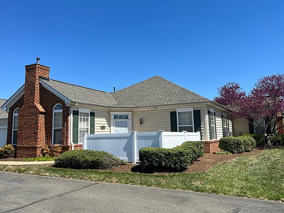 2nd image of 6245 Autumn Leaf Dr Unit 1