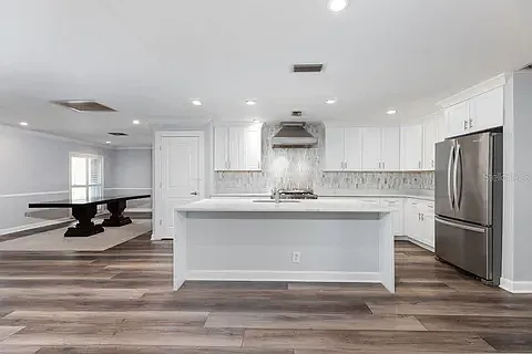 Fully renovated kitchen!