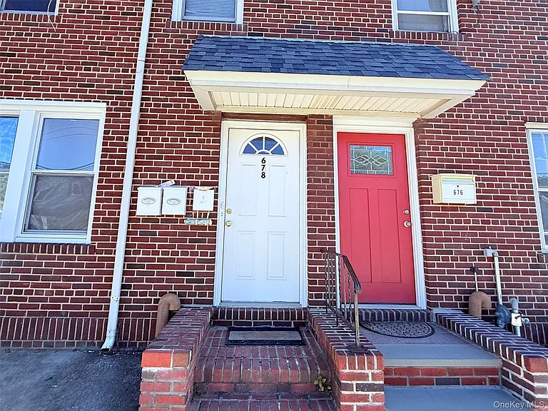 678 Willis Ave #2 — Photo 1