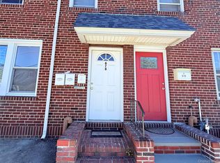 678 Willis Ave APT 1, Williston Park, NY 11596