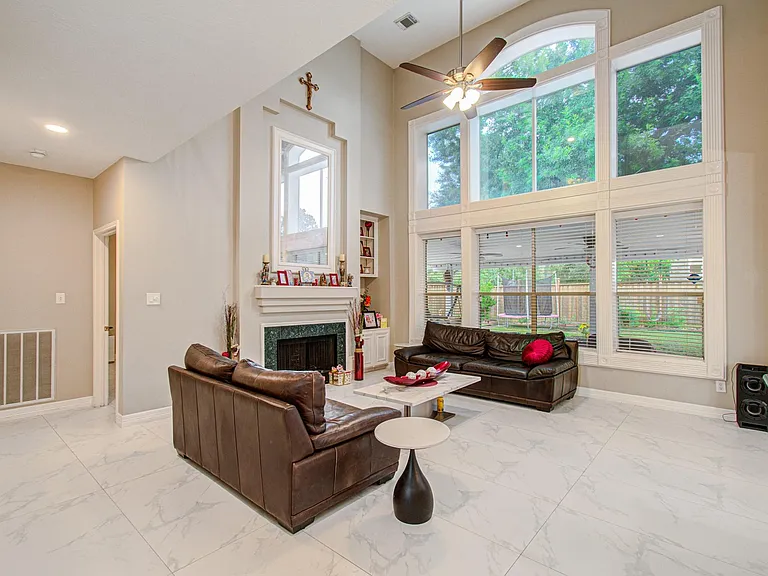 12427 Shadycrest Dr — Photo 9