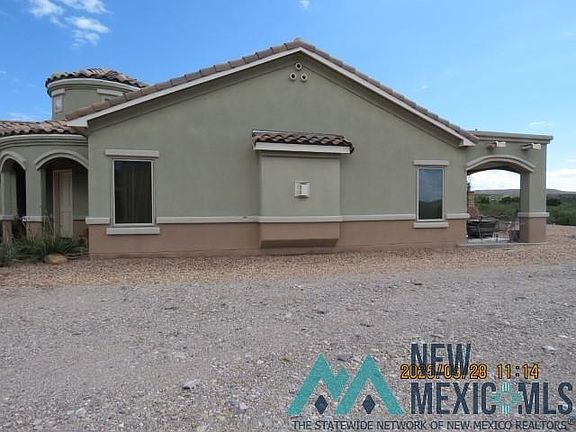 2nd image of 105 La Punta Rd
