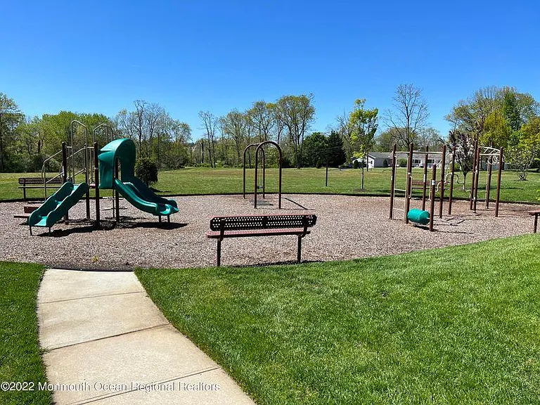 237 Chickadee Ct — Photo 23