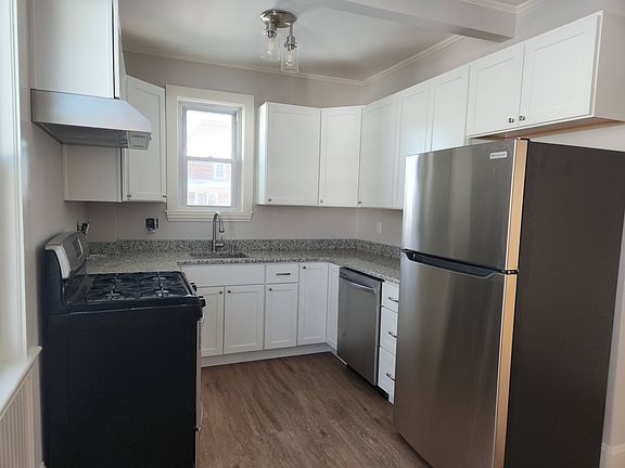 3rd image of 3 Columbus Sq #1