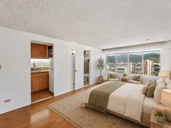 2525 Date St APT 2704, Honolulu, HI 96826