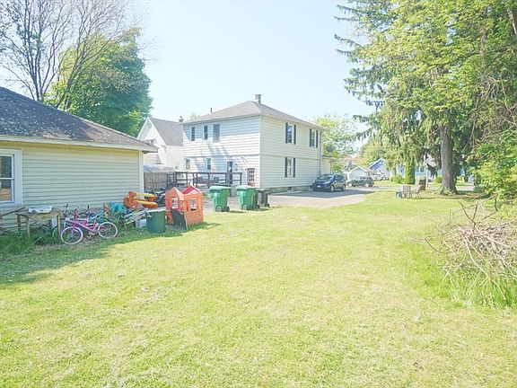 5th image of 92 Walter St
