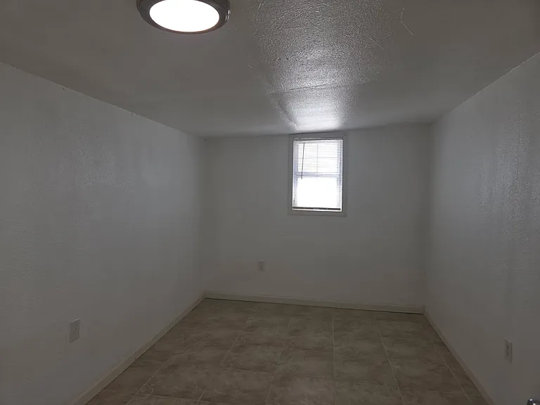 10569 S West Ave #B — Photo 4