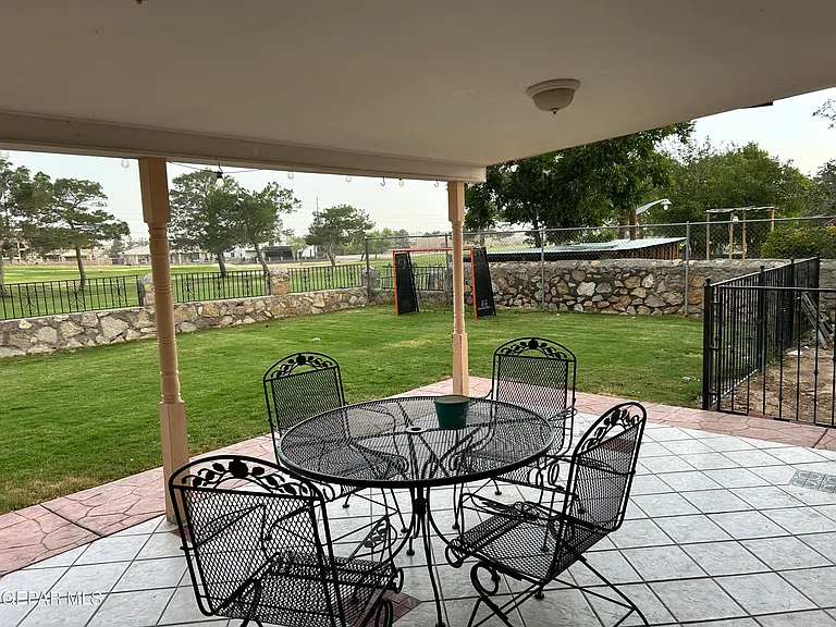3610 Buxton Dr — Photo 22