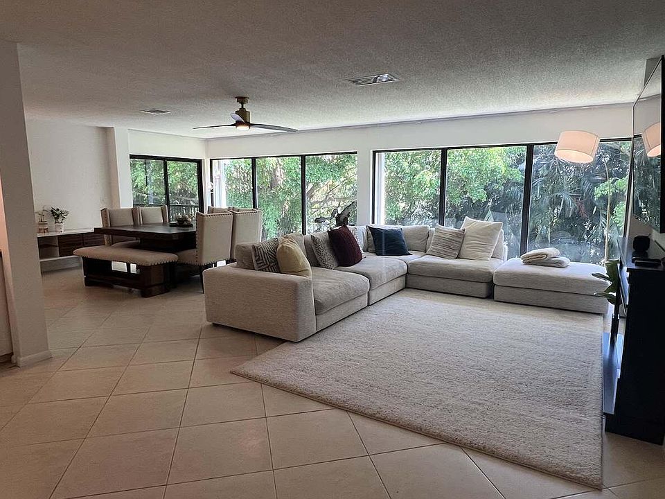 1st image of 1639 Embassy Drive #202