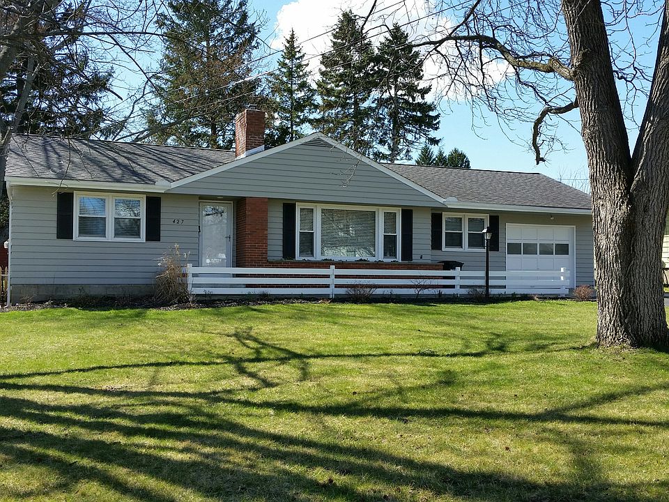 1st image of 427 Parkwood Dr