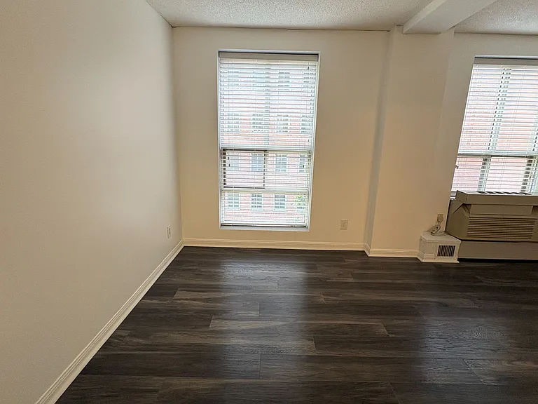 80 Charles St E #502 — Photo 18