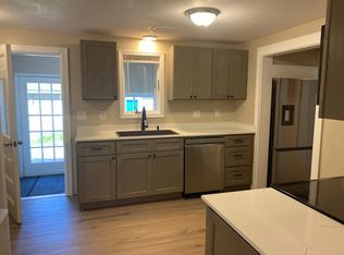 9100 Main St APT 4, Clarence, NY 14031