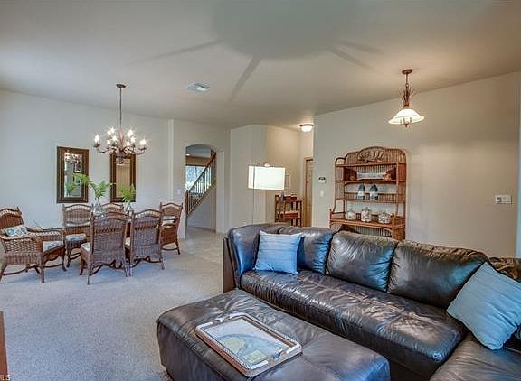 3rd image of 7908 Leicester Dr