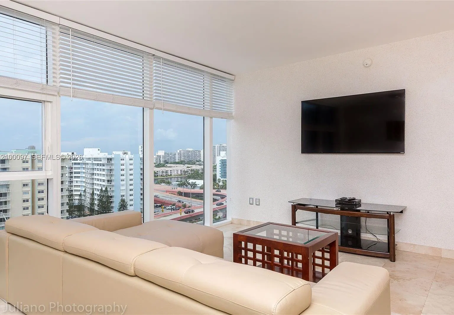 Beach Club Two Condo — Photo 4