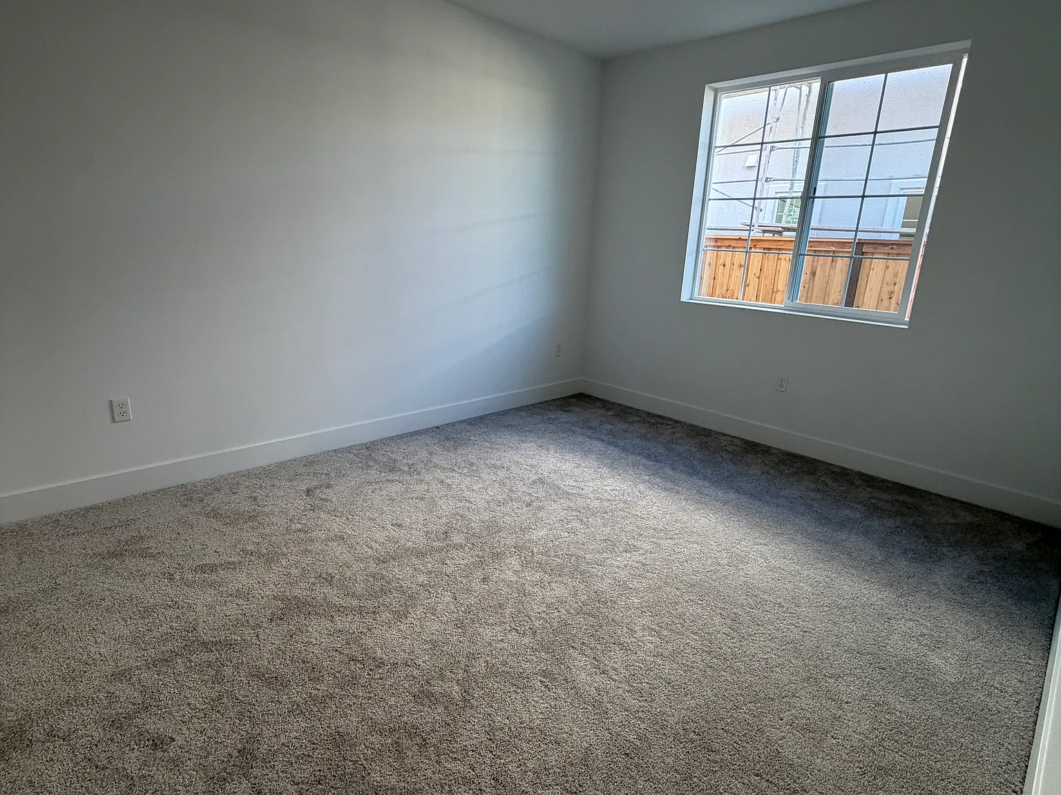 1 bed, 500 sqft, $1,600 — Photo 2