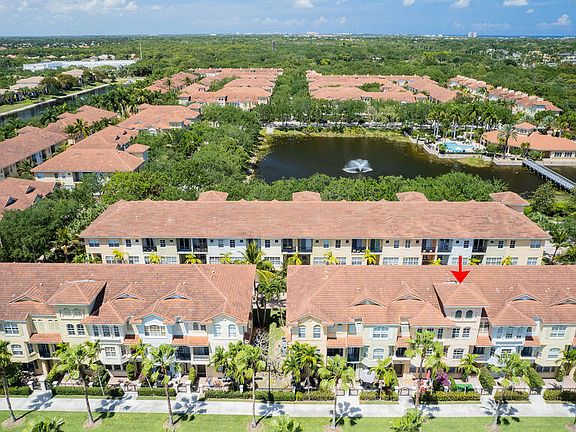 3rd image of 2542 Gardens Parkway