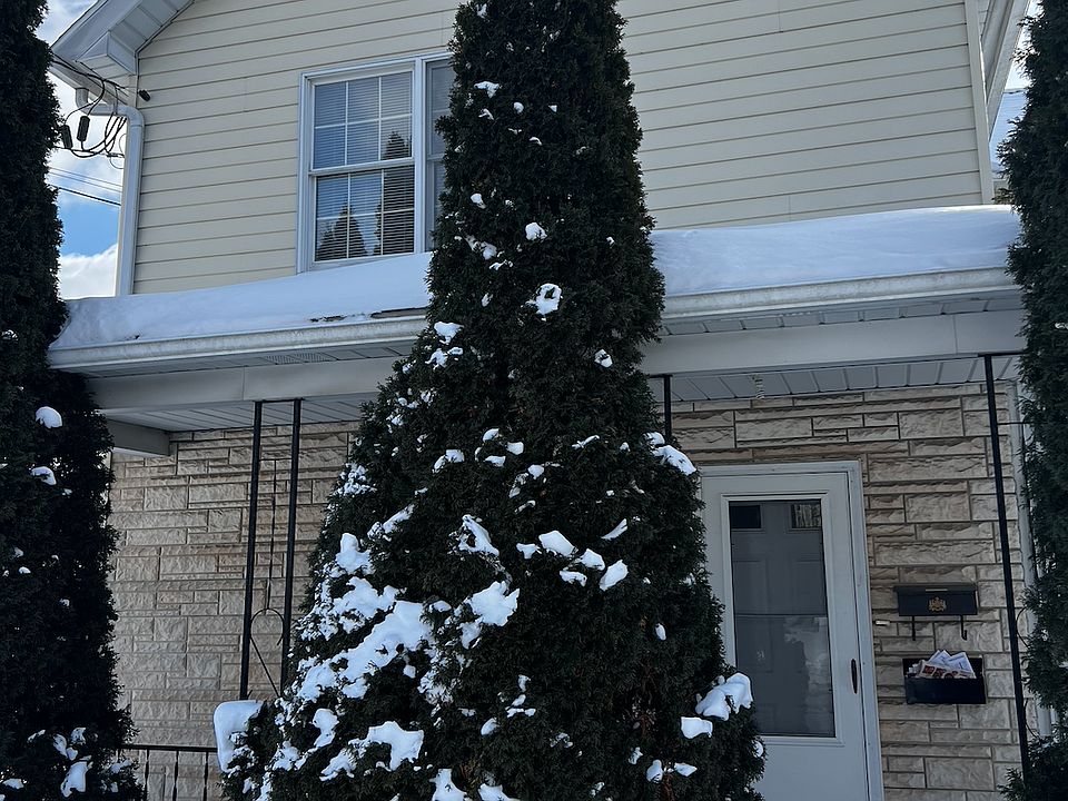 1st image of 226 3rd St #2