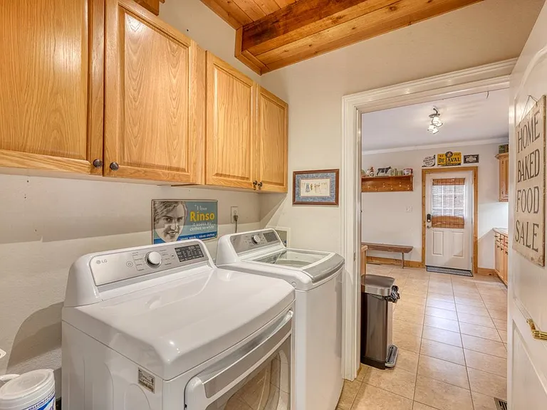 358 Kellie Drive II #II — Photo 26