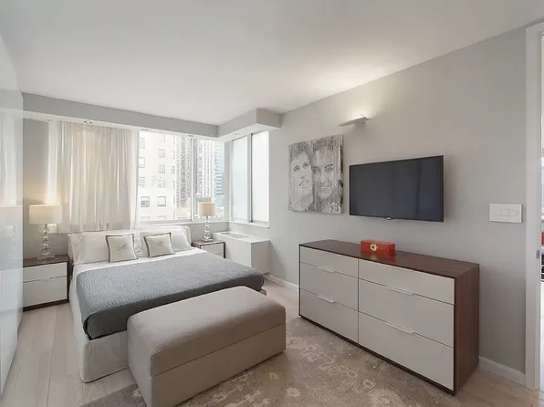 350 West 50th Street image 6 of 7