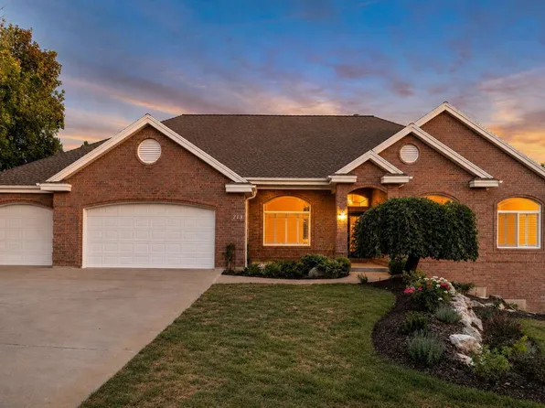713 W Springwood Dr, Farmington, UT 84025
