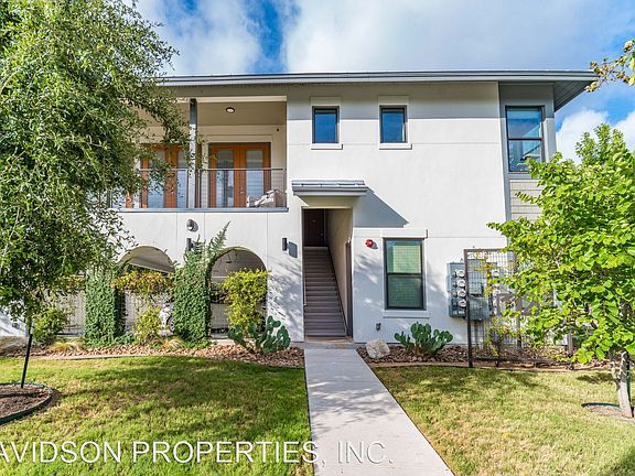 2nd image of 112 Lindell Pl #2102