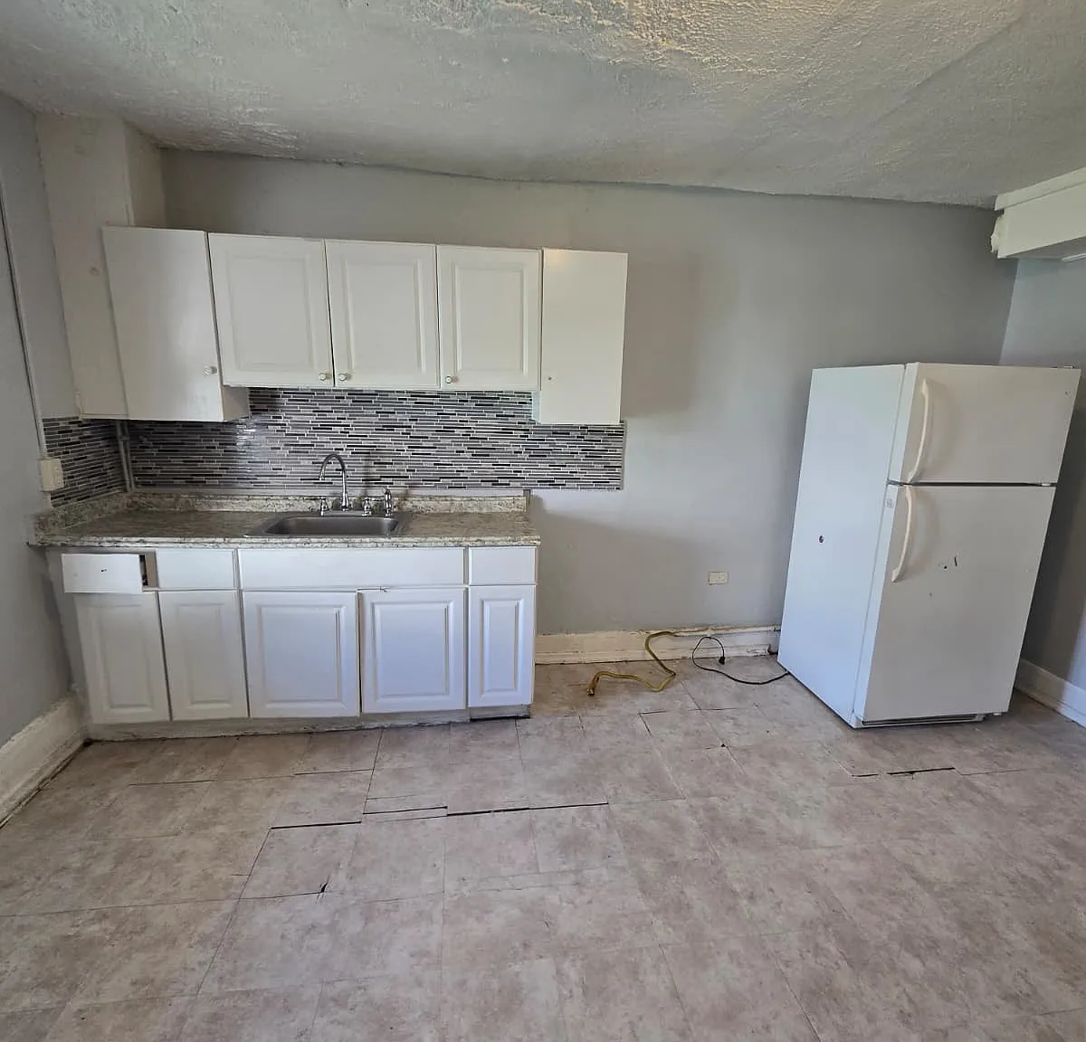 3 bed, $2,500 — Photo 1