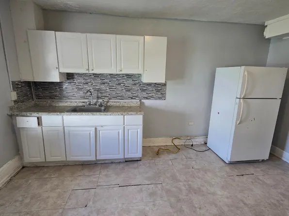213 W 3rd St, Plainfield, NJ