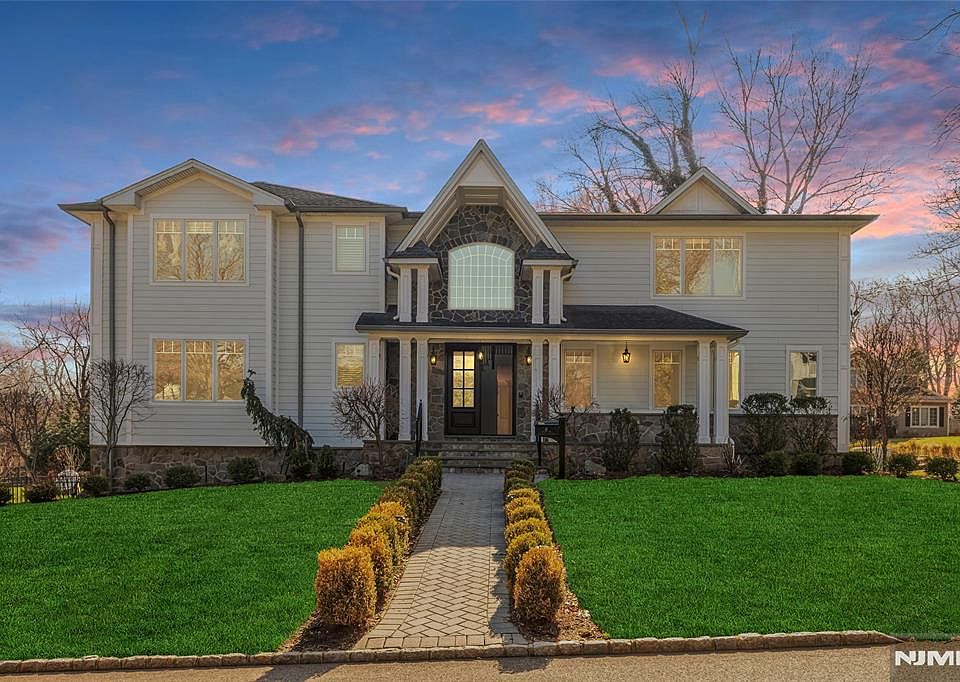 1st image of 41 Sunset Rd