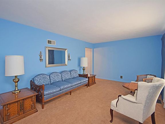 5th image of 10930 Oasis Dr