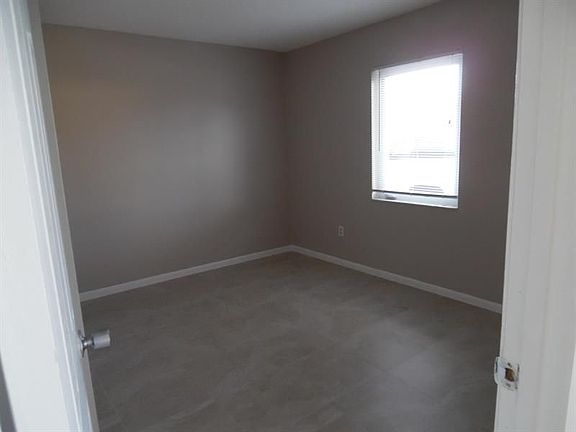 3rd image of 3986 Hernden Dr