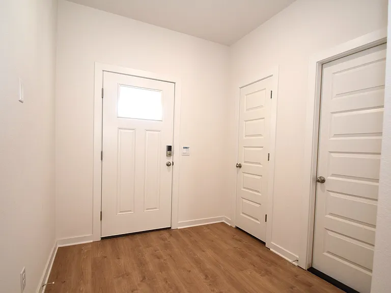 568 Colorado St — Photo 10