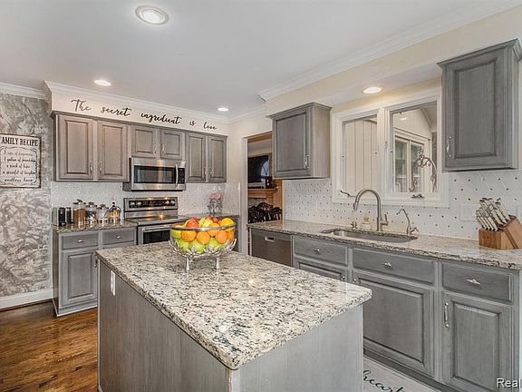 5th image of 8668 Sunsetcove Dr