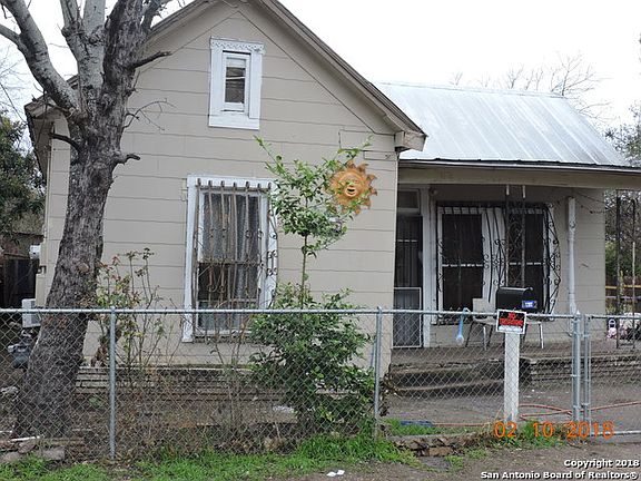 2nd image of 1618 W Travis St