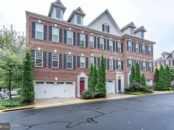 4083 Glendale Way, Fairfax, VA 22030
