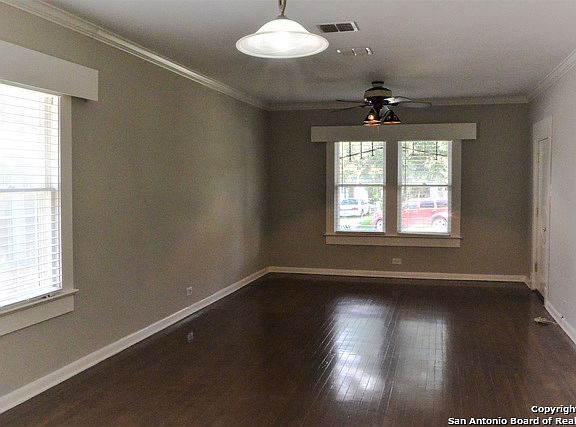 3rd image of 822 Hammond Ave