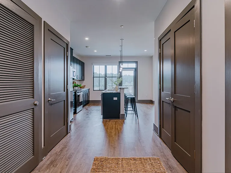 25 Minetta Ln #201 — Photo 11