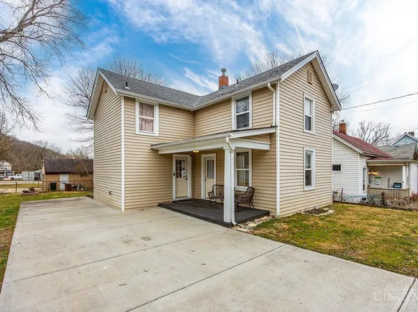 215 Symmes St, Cleves, OH 45002