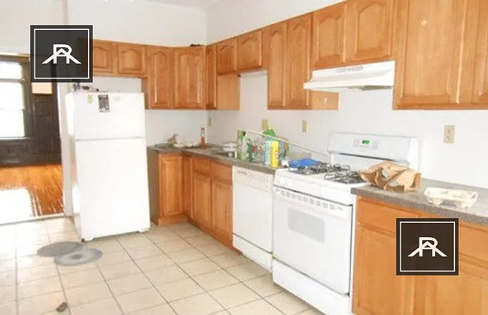 1905 Beacon St #1F — Photo 3