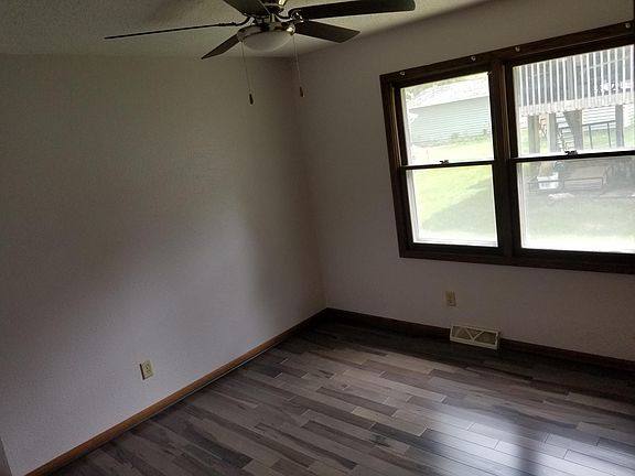2nd image of 1102 University Dr SE