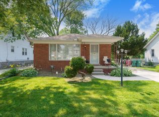 22113 Pleasant Ave, Eastpointe, MI 48021