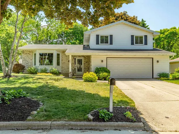 7221 Branford Ln E, Madison, WI 53717