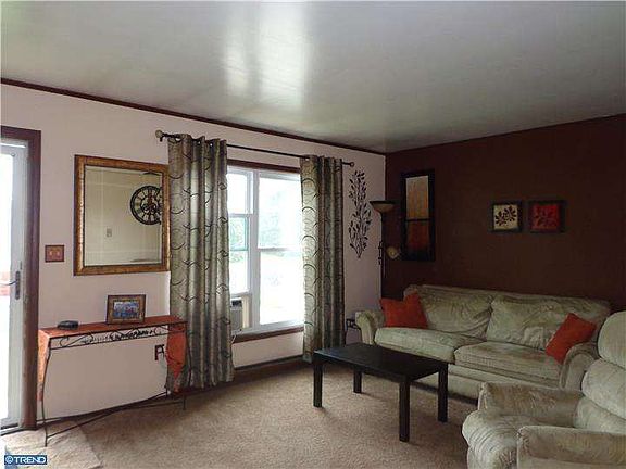3rd image of 505 Clinton St #B